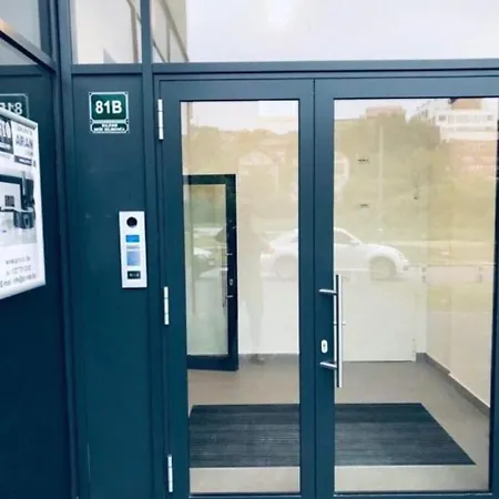 Elma Meandar Otoka *